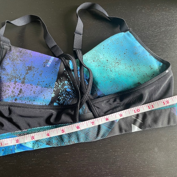 Reebok Sports Bra - Picture 2 of 3